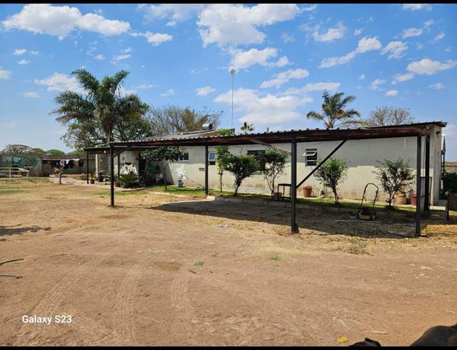 9.50HA SMALLHOLDING FOR SALE IN MYNGENOEGEN AH